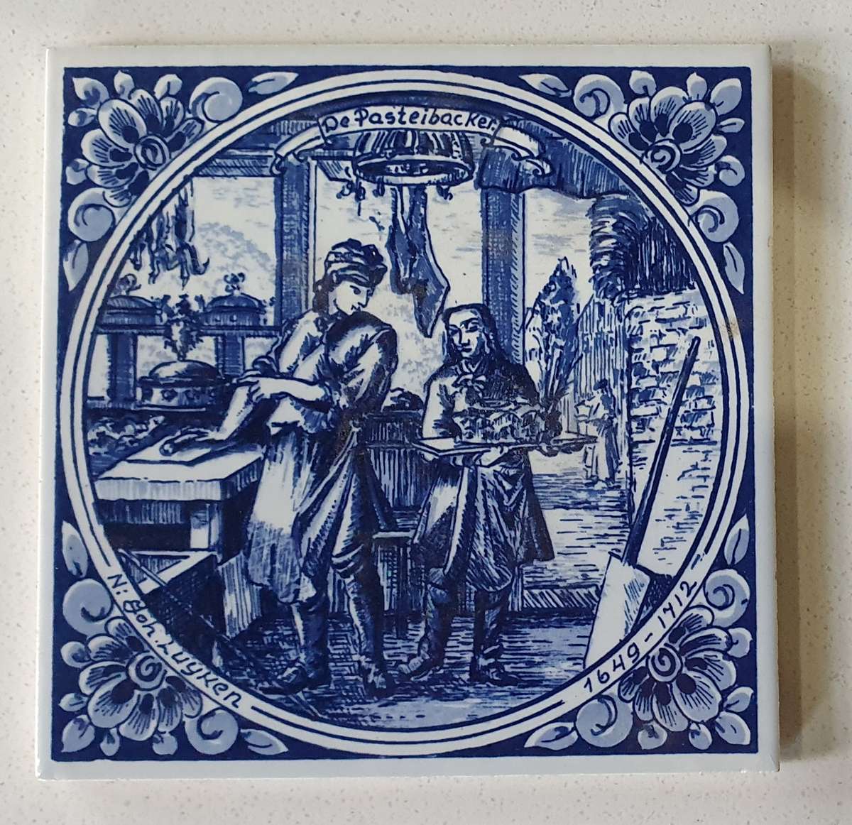 DELFT tile as per photo
