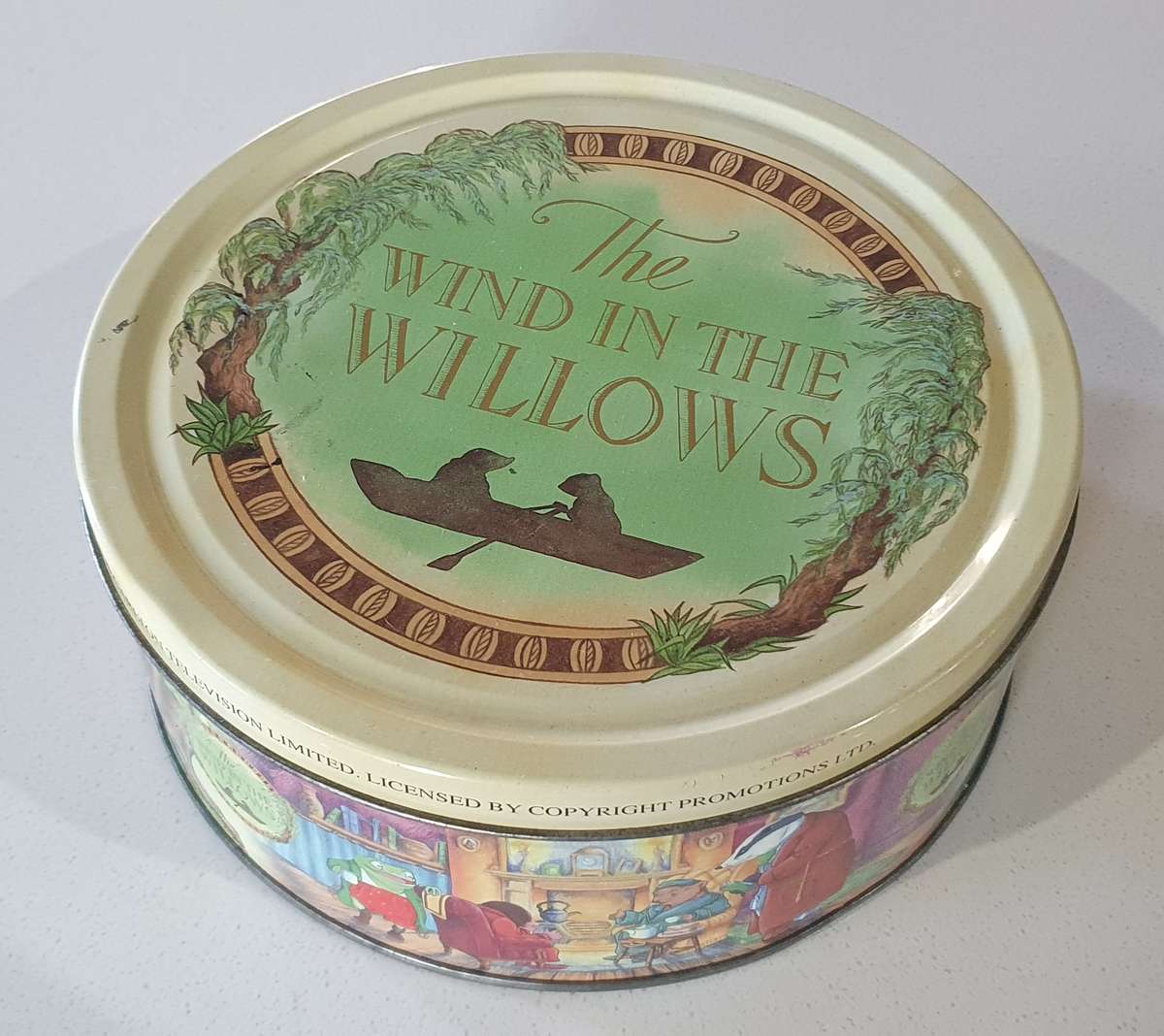 THE WIND IN THE WILLOWS tin as per photos