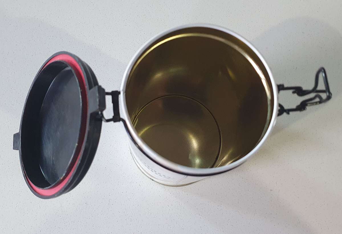 PYOTT'S ROMANY CREAM tin as per photos