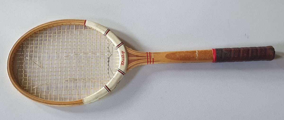 Vintage duel grand slam winner DUNLOP FORT Maxply wooden tennis racket as per photo.