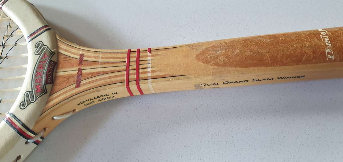 Vintage duel grand slam winner DUNLOP FORT Maxply wooden tennis racket as per photo.