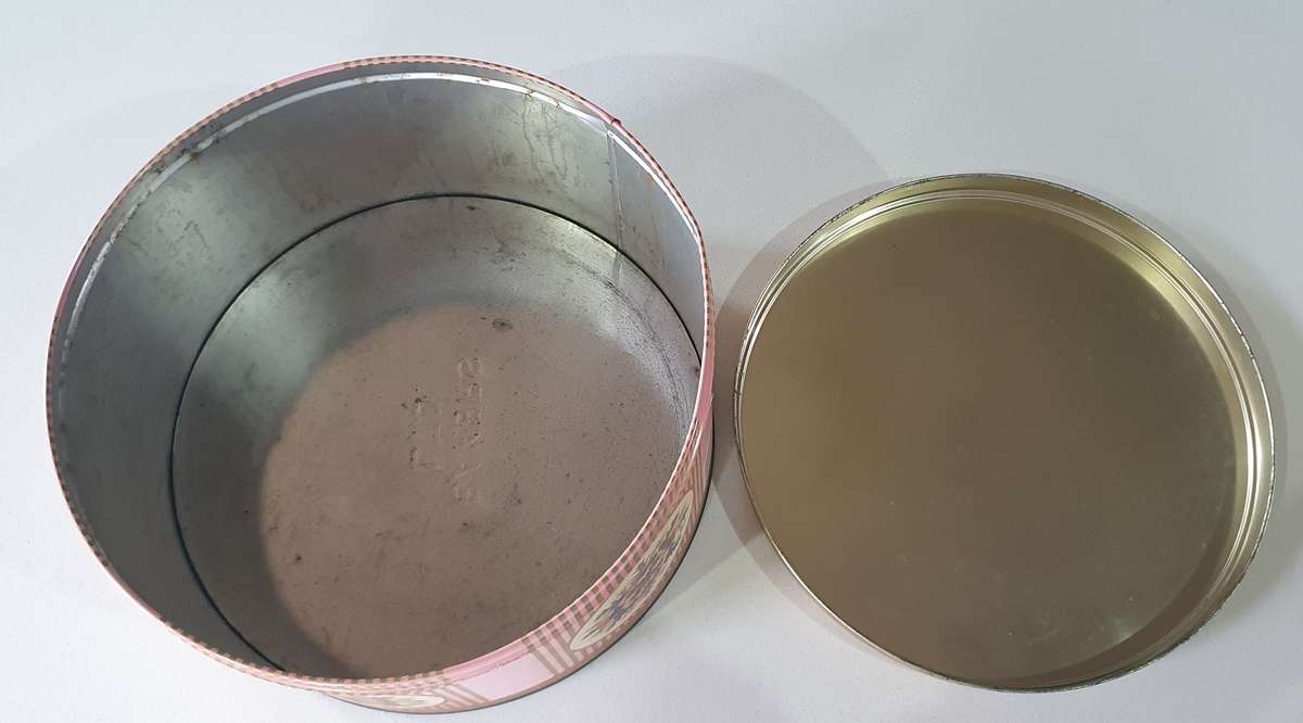 BAKERS BISCUITS tin as per photos