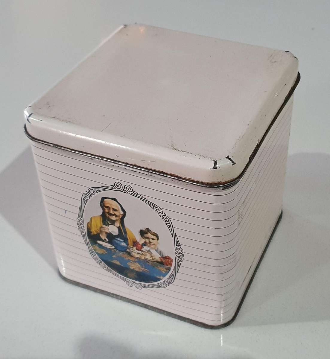 MAZAWATTEE TEA tin as per photos