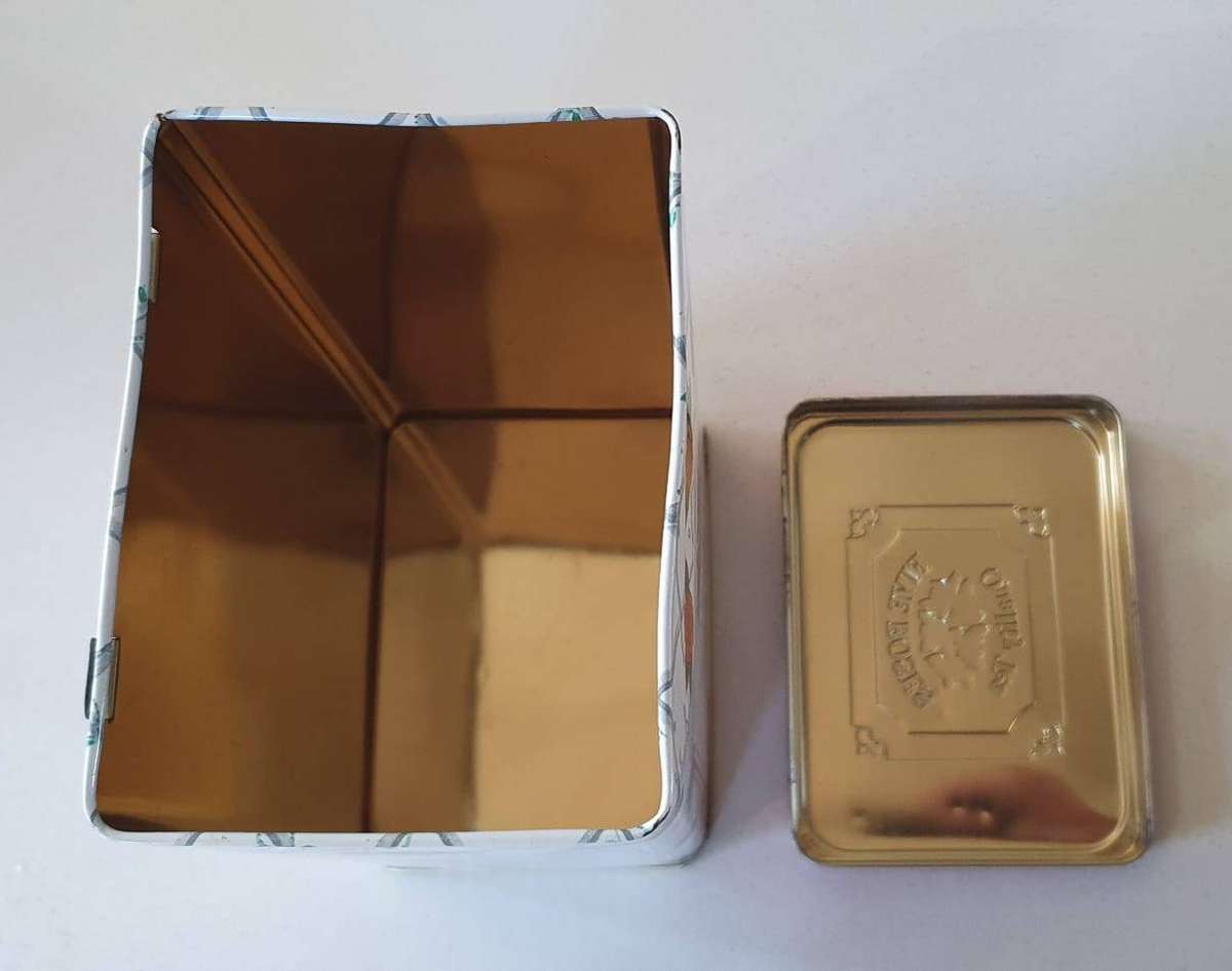 Five Roses tea tin as per photo