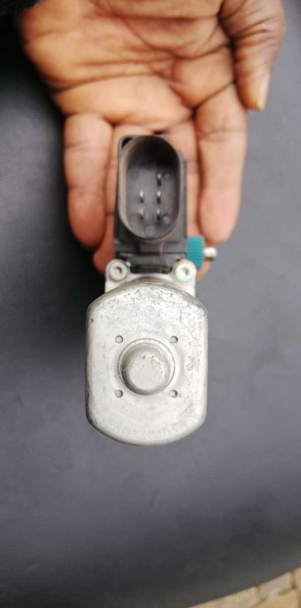 BMW E90 LHR WINDOW MOTOR 71002603