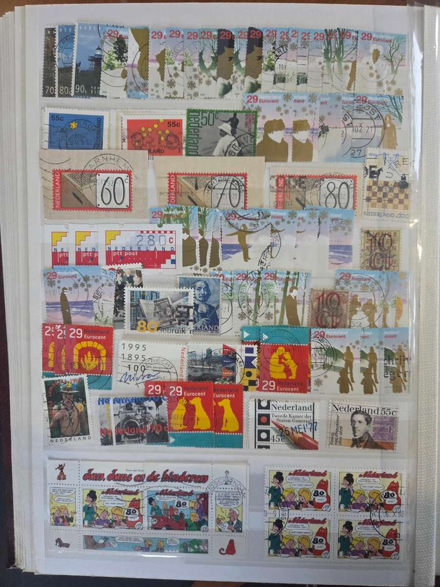 Netherlands Collection in 2 large stock books 2000 fine used
