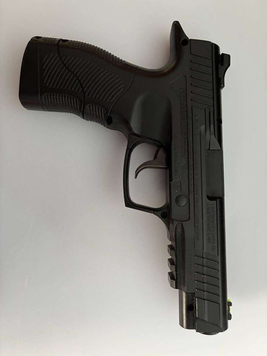 Powerline 415 by Daisy CO2 Pistol
