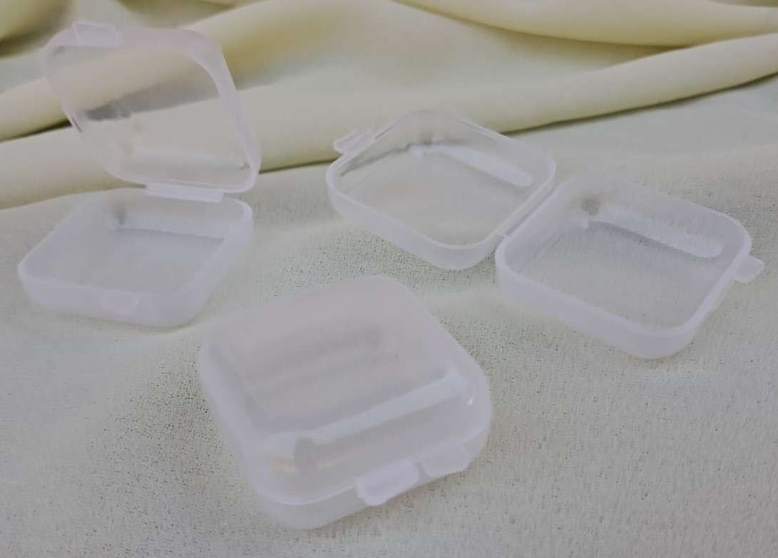 Mini Plastic Jewelry Storage Boxes - 10pcs
