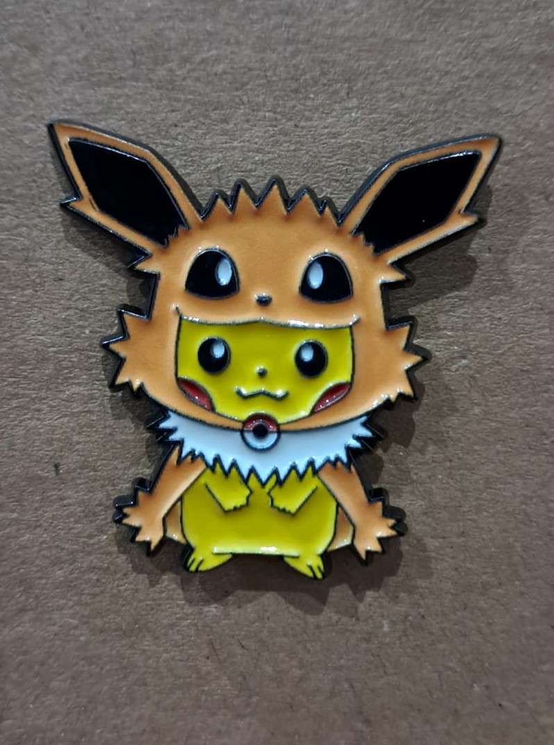 Enamel Metal Pin Badge Pokemon Eeveelution Pikachu - Jolteon