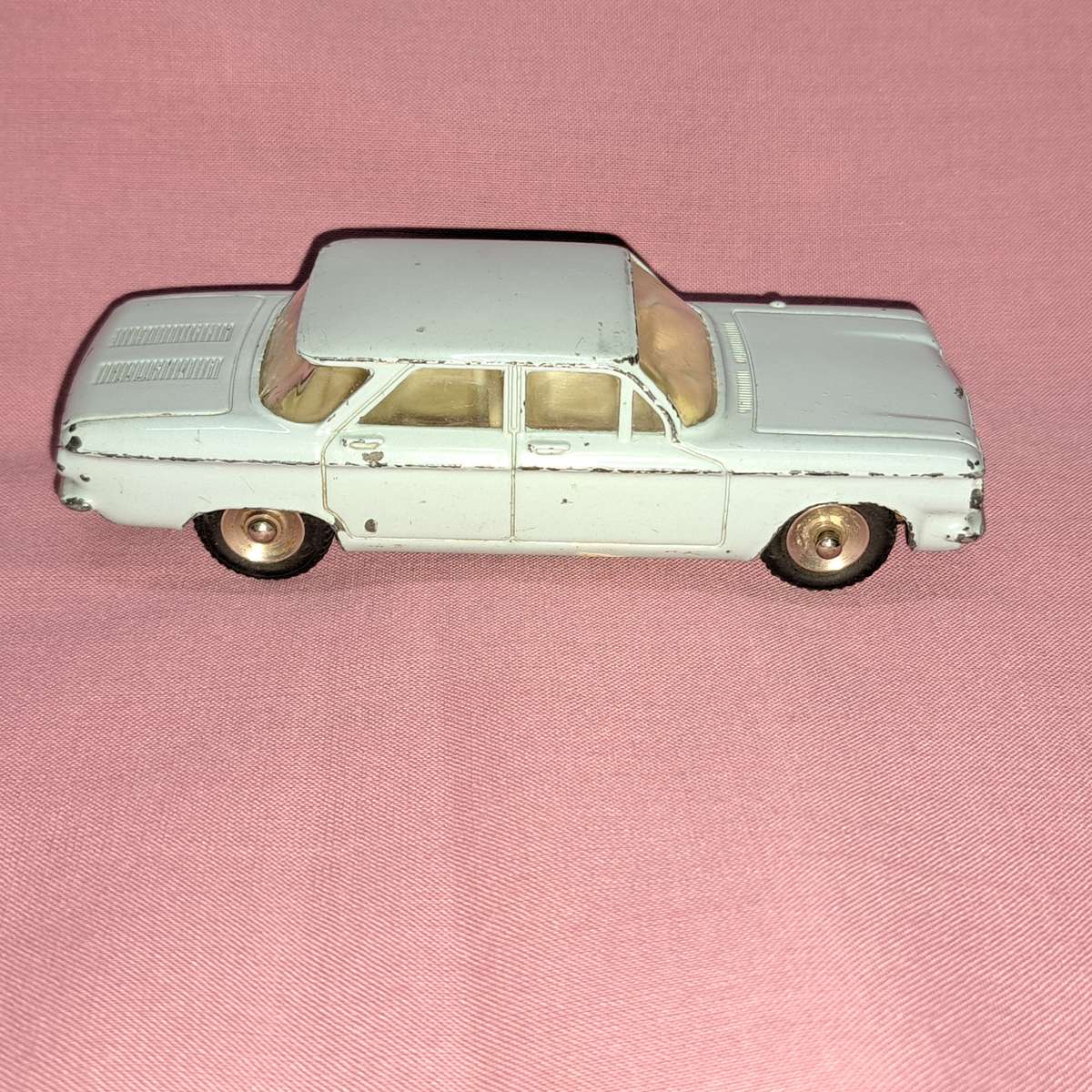 Dinky South Africa - Chevrolet Corvair - No. 552  Only for Anthony