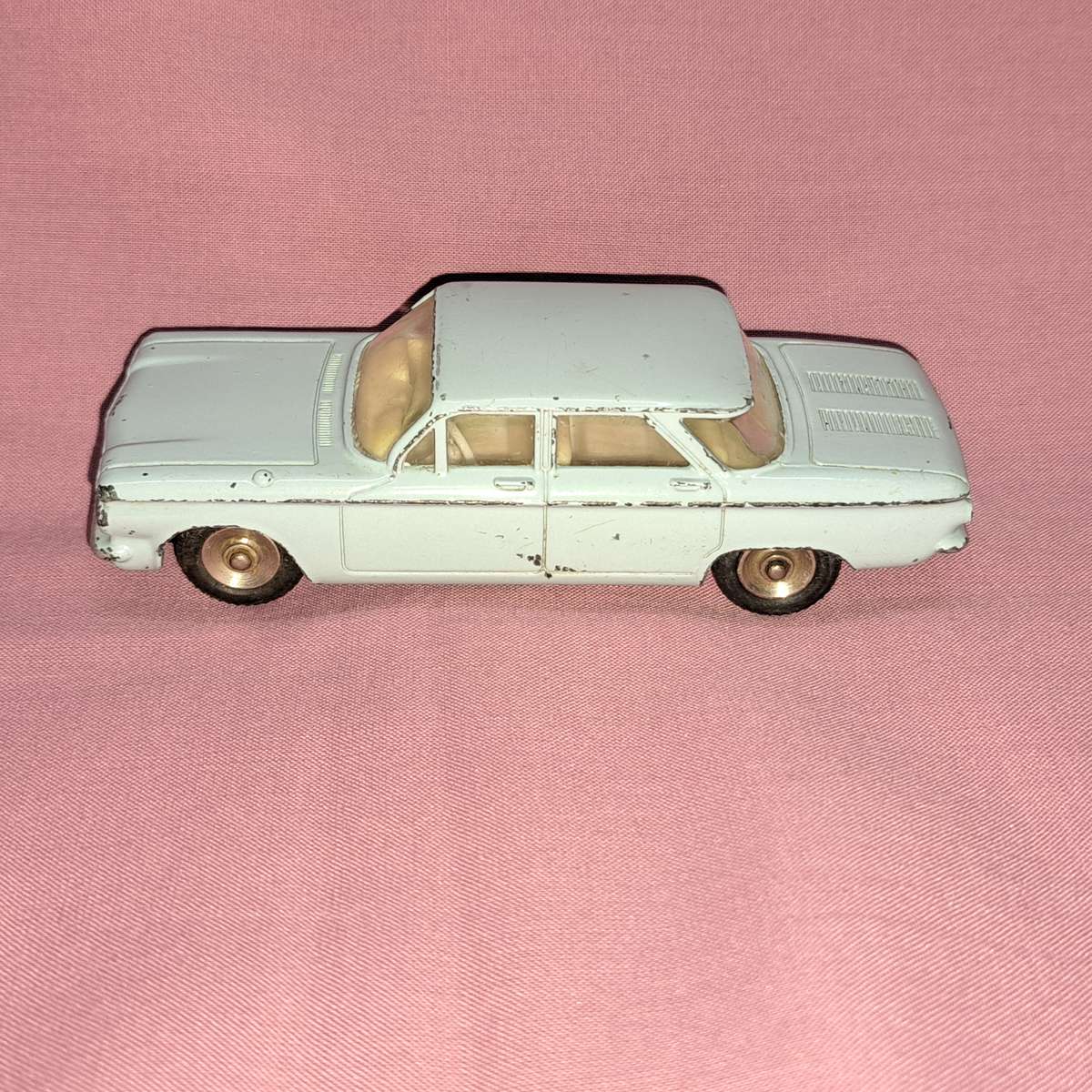 Dinky South Africa - Chevrolet Corvair - No. 552  Only for Anthony