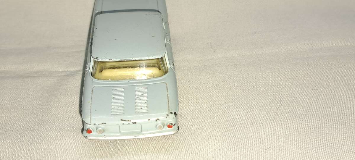 Dinky South Africa - Chevrolet Corvair - No. 552  Only for Anthony