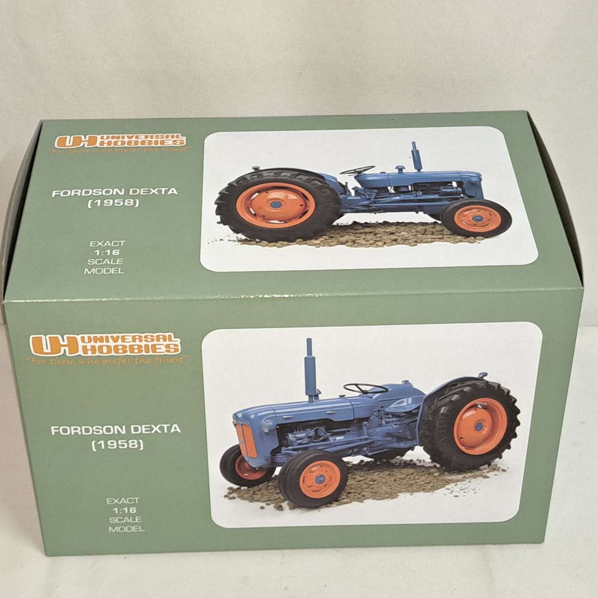 Fordson Dexta      1958  Tractor - Universal Hobbies  UH2897 - Scale 1/16