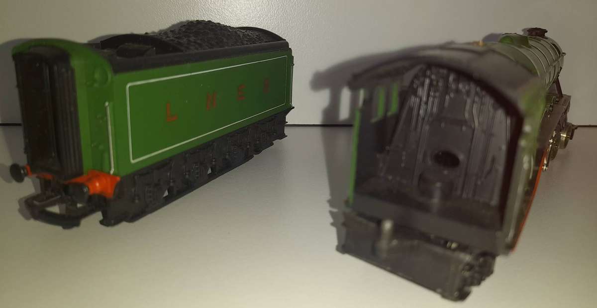 Railway: Locomotive - Flying Scotsman (OO Gauge Scale Model) by Hornby