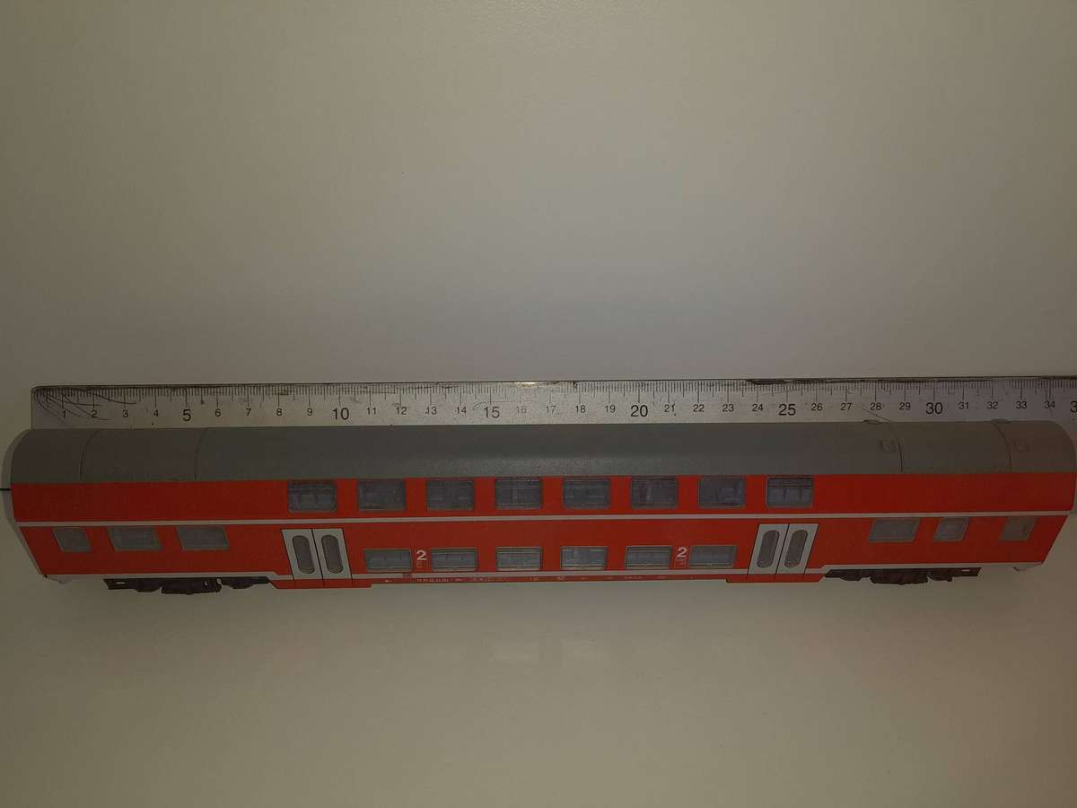 Railway: Passenger Couches X 2 - (Scale HO) by Piko