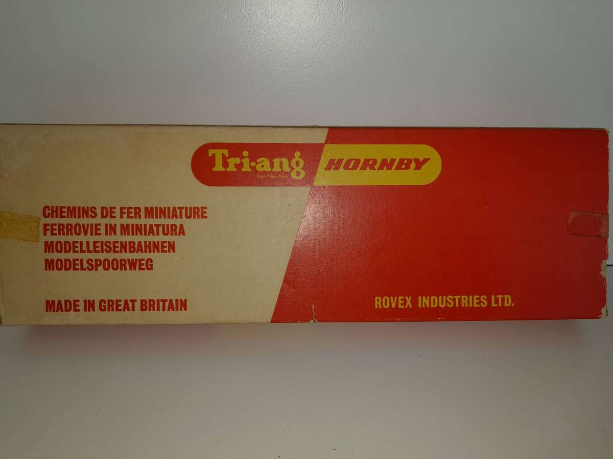 Railway: Container Carrier (OO/HO Gauge)  by Hornby