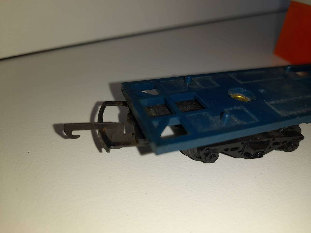 Railway: Container Carrier (OO/HO Gauge)  by Hornby