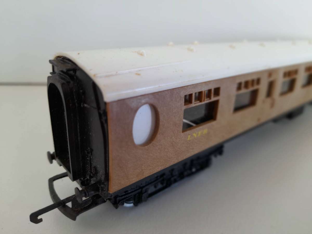 Railway: Full Third Couch (OO/HO Gauge)  by Hornby