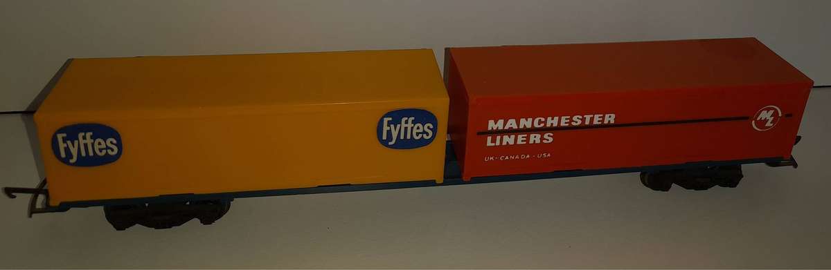 Railway: Container Carrier (HO Scale)