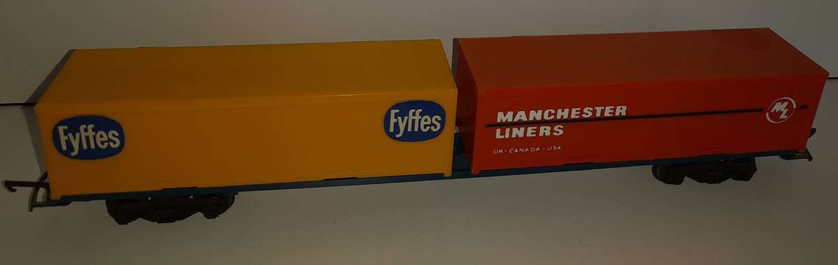 Railway: Container Carrier (HO Scale)