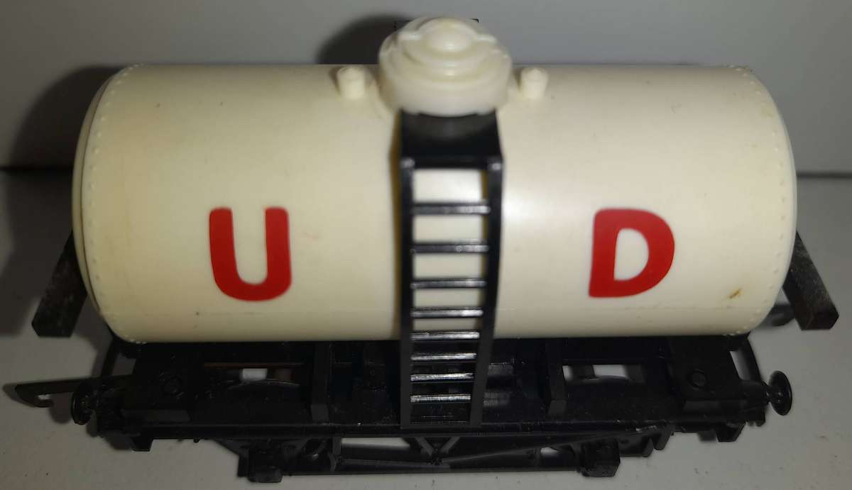 Railway: Milk Wagon (HO Gauge) by Triang/Hornby