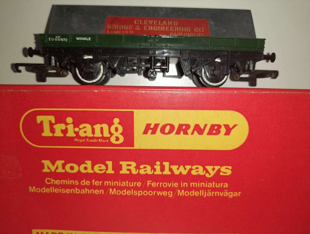 Railway: Flat Car (HO Gauge) by Triang/Hornby
