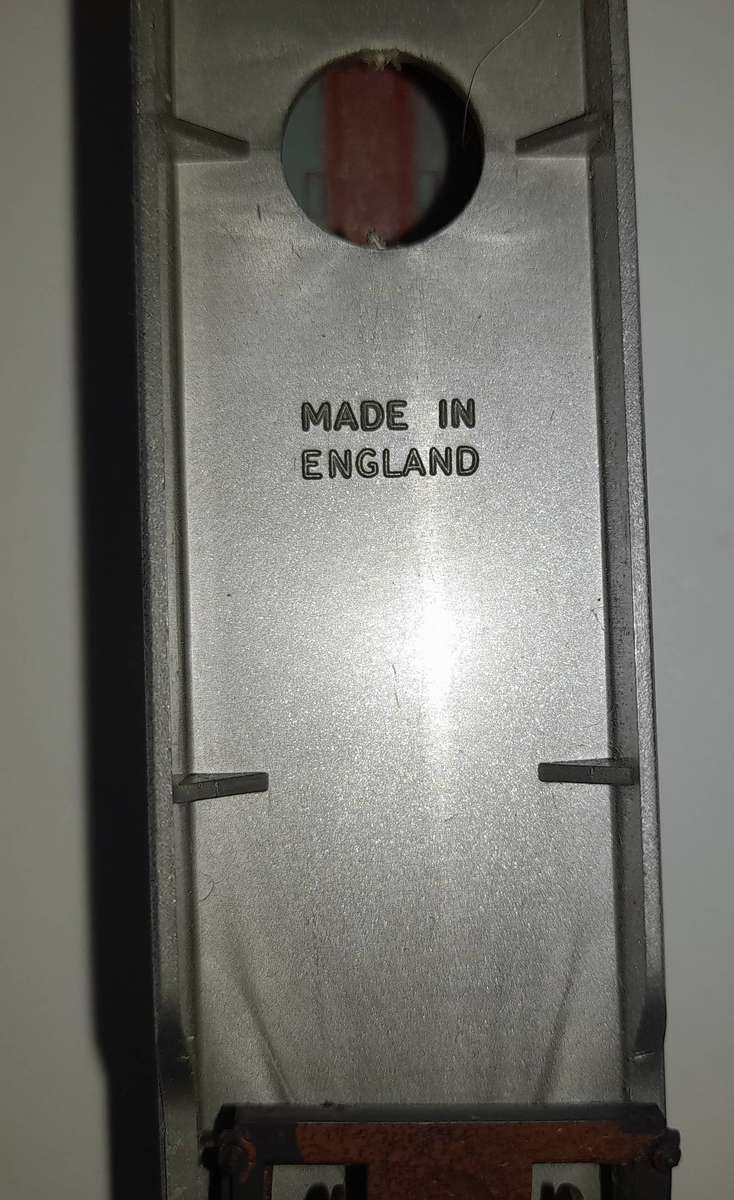 Railway: Santa Fe Coach X 2 (HO Gauge) by Tri-ang