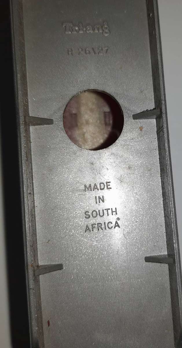 Railway: Santa Fe Coach X 2 (HO Gauge) by Tri-ang