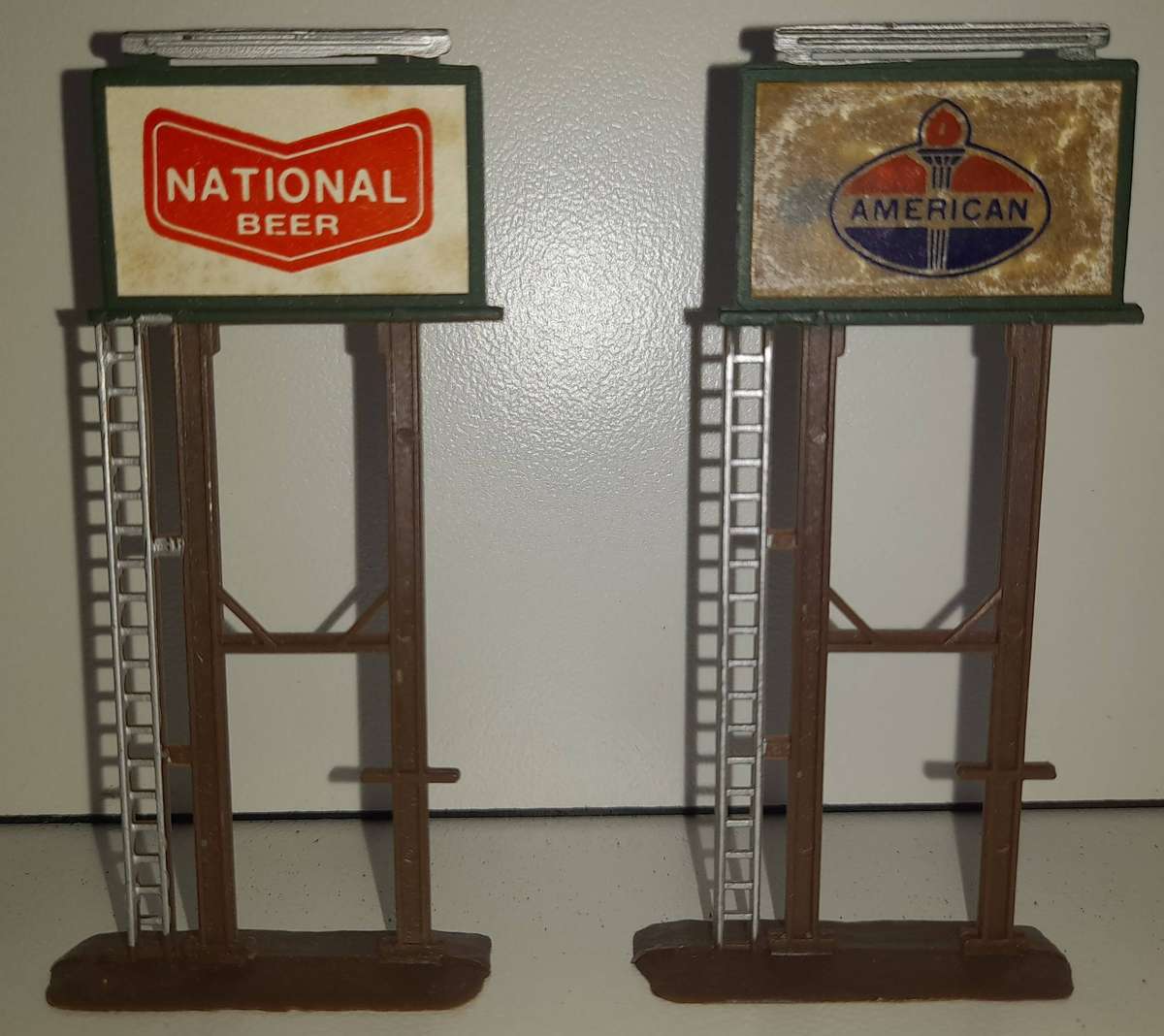 Railway: Sign Boards X 2 (HO Scale)