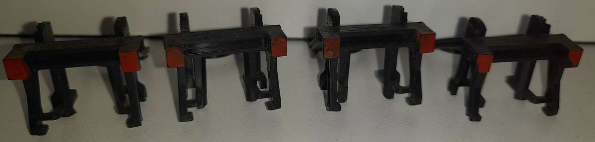Railway: Buffer Stops x 4 (HO Scale)