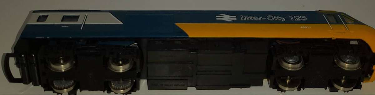 Railway: Locomotive X 2 (Inter-City 125) by Hornby Railways (OO Scale)