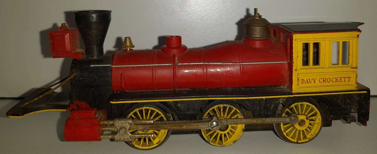 Railway: Locomotive - Davy Crockett(R358) by Tri-ang (HO Scale)