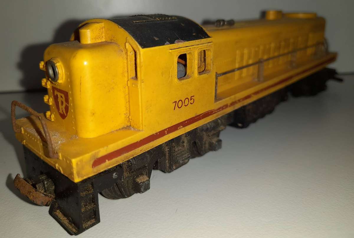 Railway: Locomotive by Tri-ang (HO Scale)