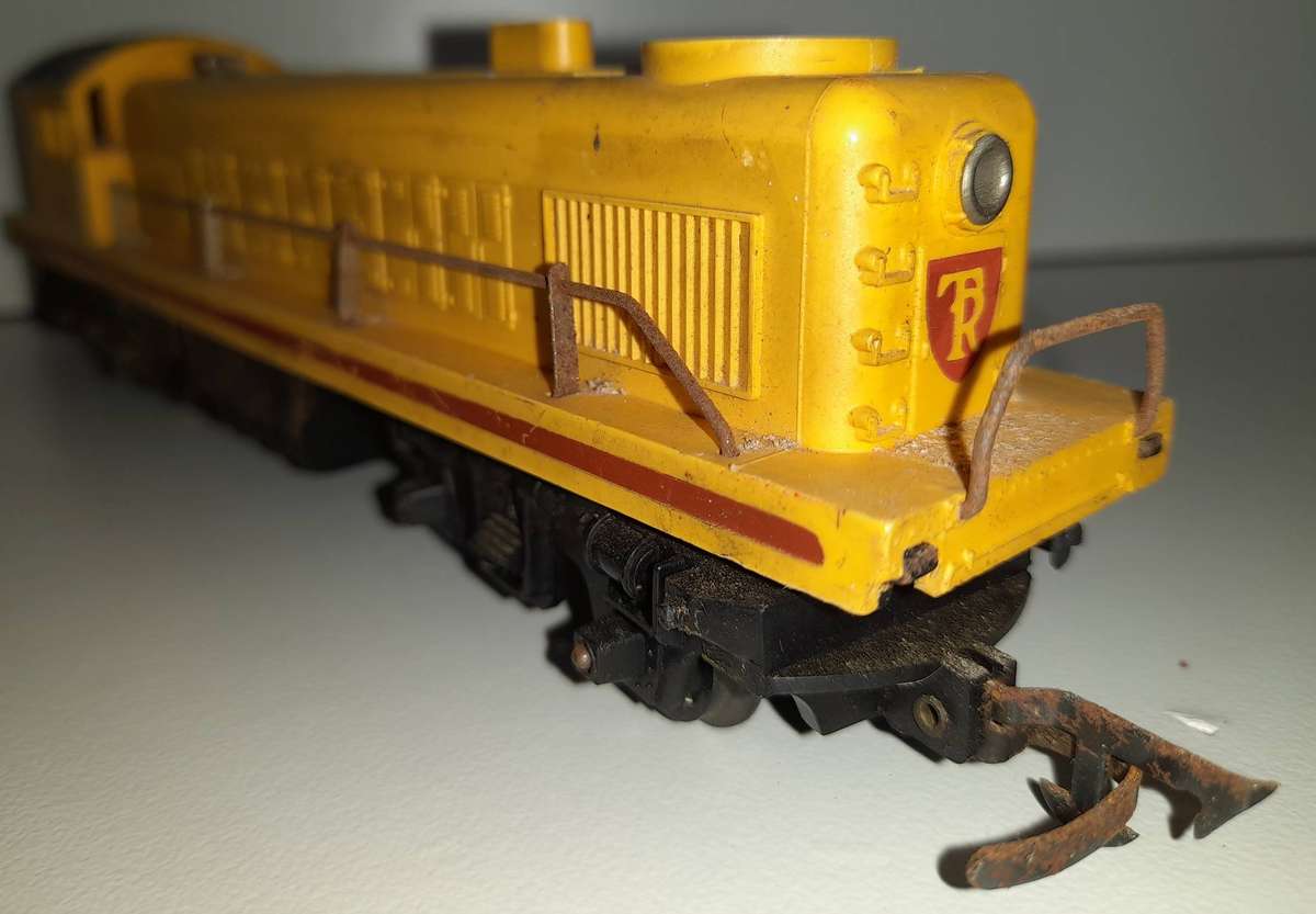 Railway: Locomotive by Tri-ang (HO Scale)