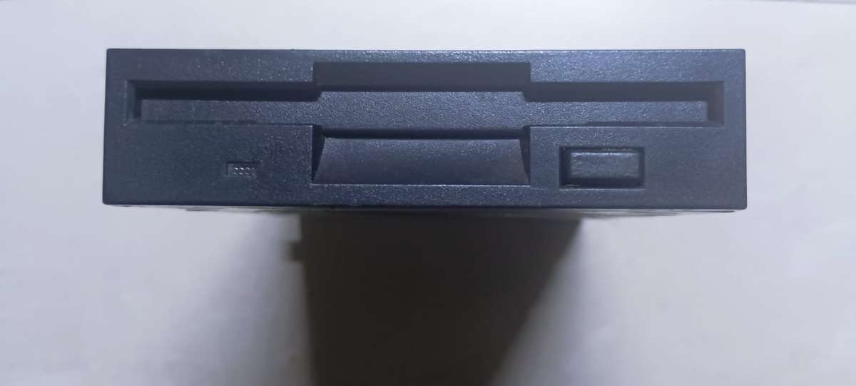 Samsung 1.44MB 3.5 34Pin Floppy Drive SFD-321B