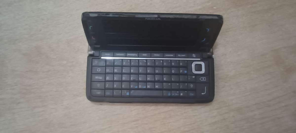 Nokia E90 AS IS for spares