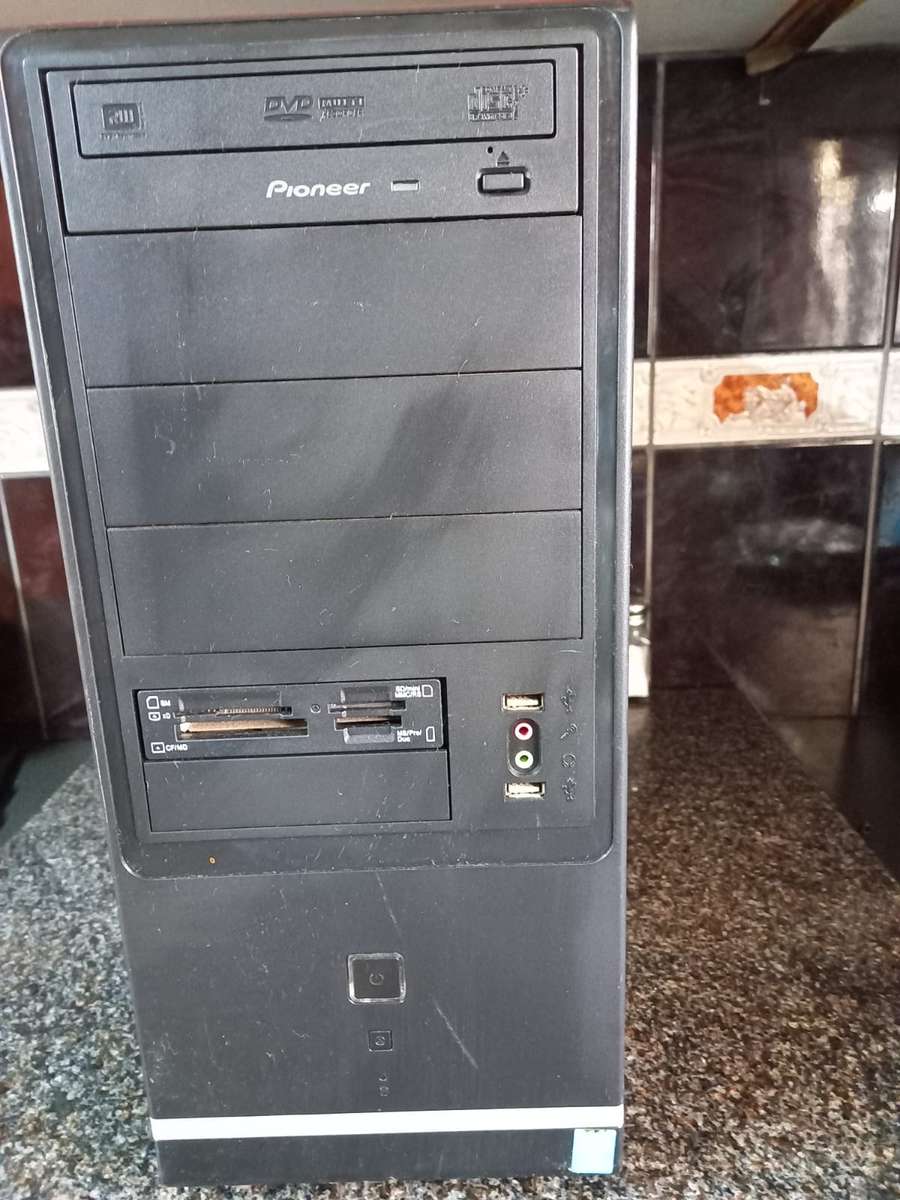 Computer tower I3-3220 CPU 3.3ghz