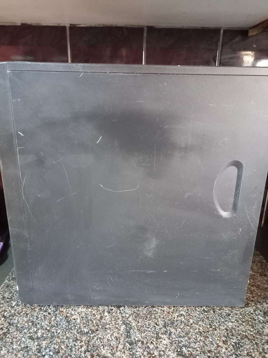 Computer tower I3-3220 CPU 3.3ghz