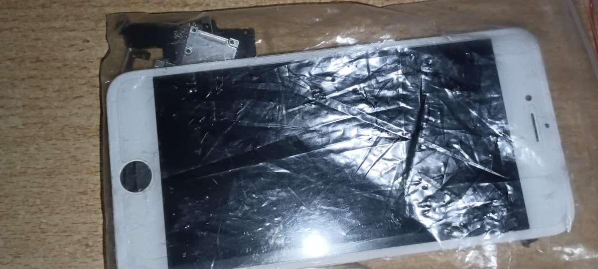 Phones NOT TESTED *AS IS*