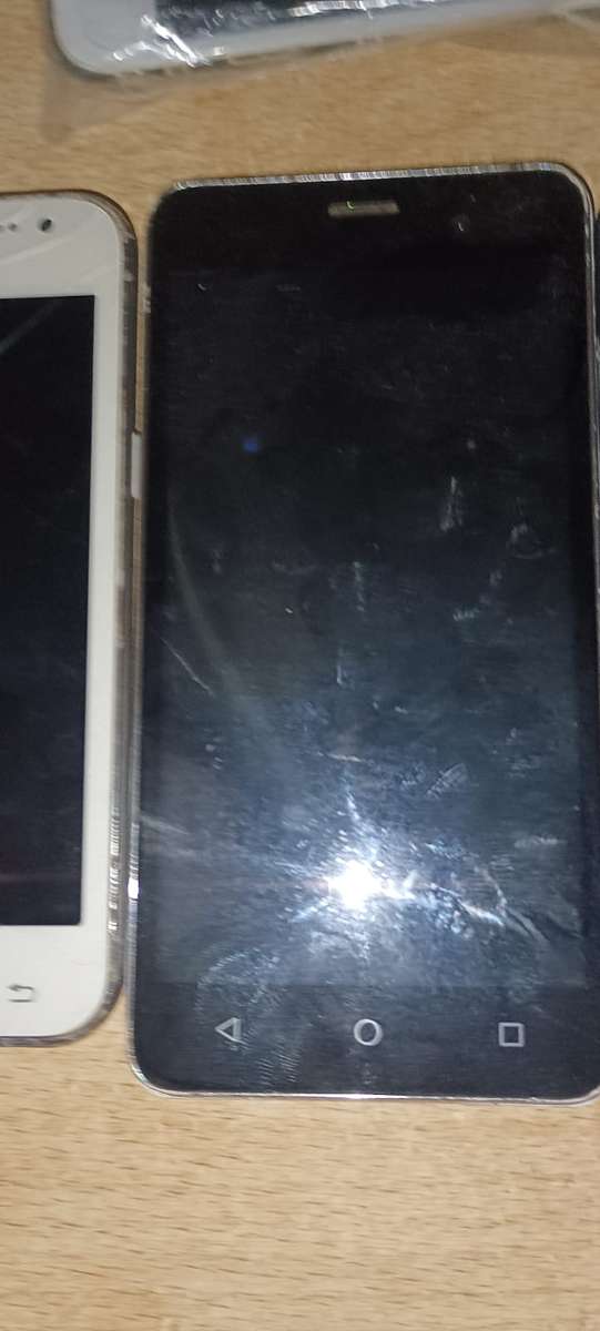 Phones NOT TESTED *AS IS*