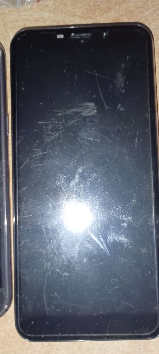 Phones NOT TESTED *AS IS*