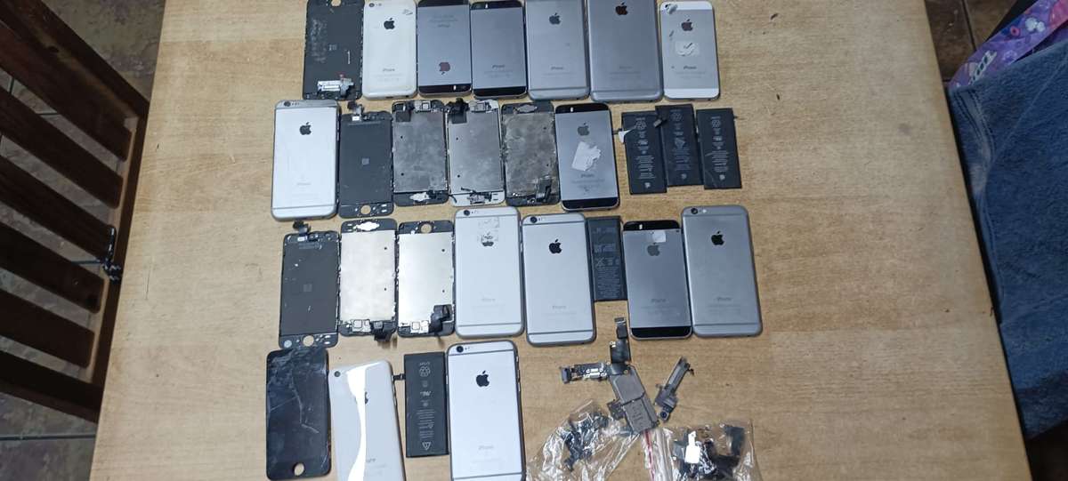 Iphone unknown parts