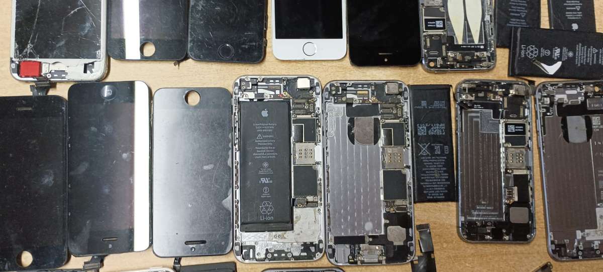 Iphone unknown parts