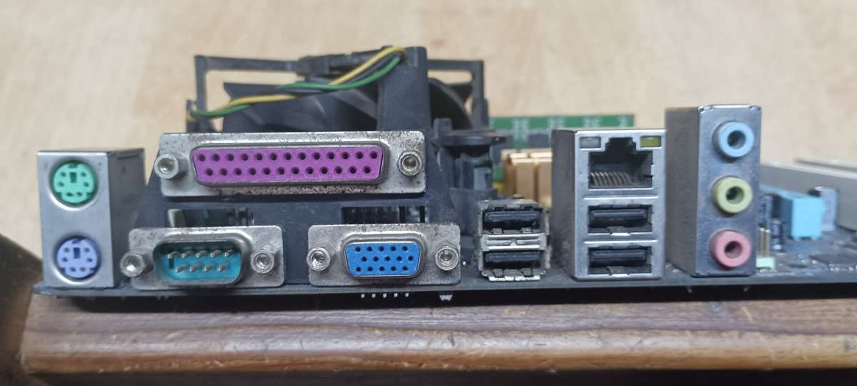 Motherboard Gigabyte GA-G31M-S2C as is