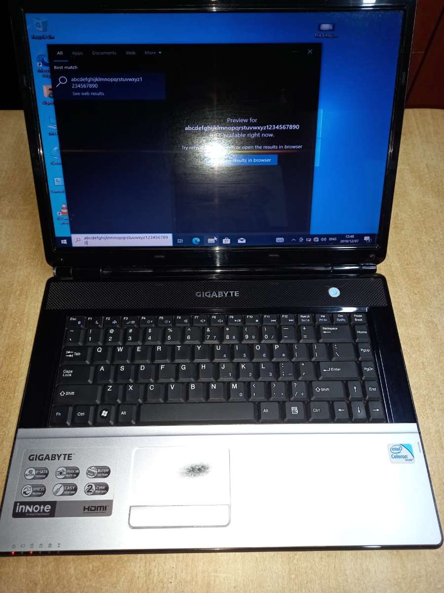 Gigabyte Ddr2 laptop ( battery lasts aprox 30 minutes)