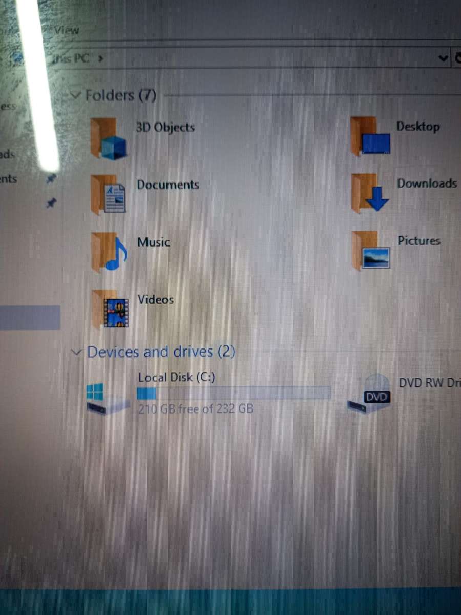 Gigabyte Ddr2 laptop ( battery lasts aprox 30 minutes)