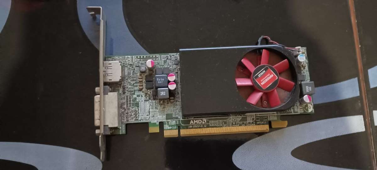 AMD Radeon R7 250 - Graphics card 2 gig