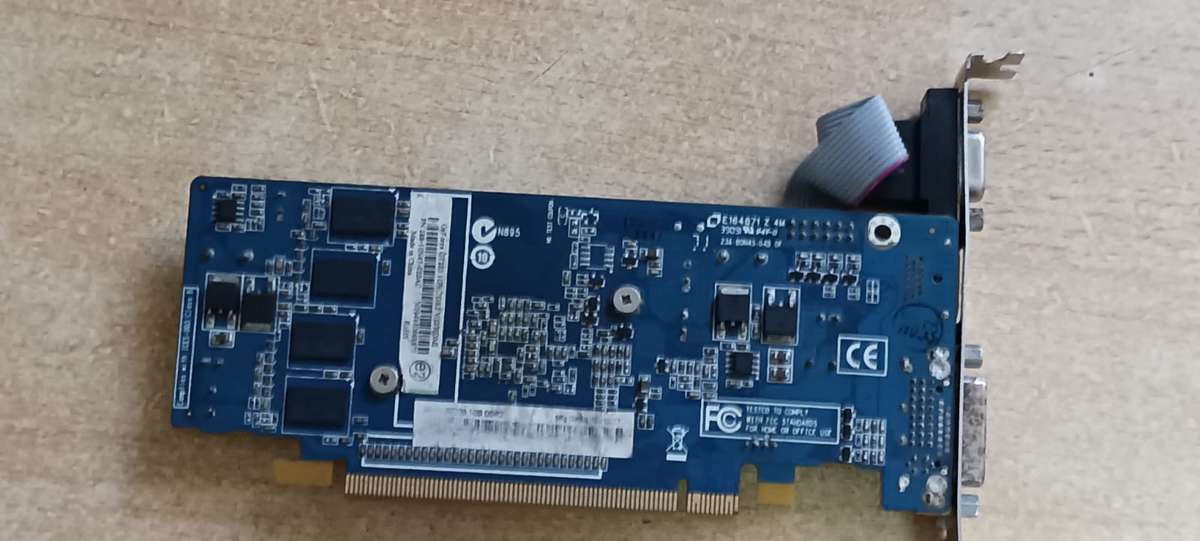 Nvidia Geforce GT 220 1GB  DDR2 PCI-E