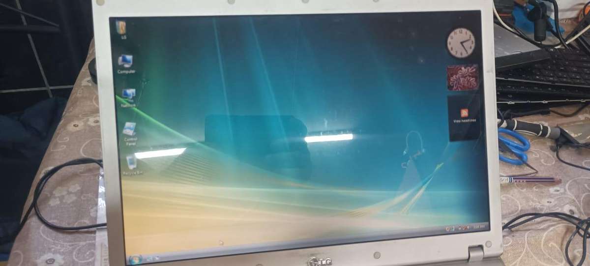 LG FE Express Dual laptop