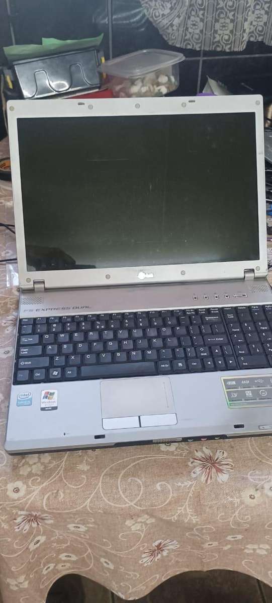 LG FE Express Dual laptop